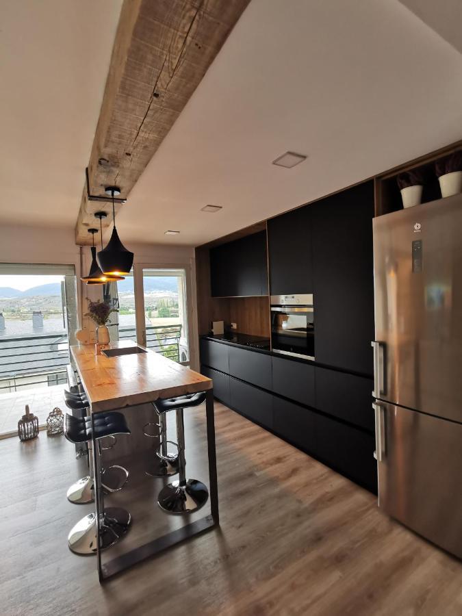 Oroel Apartment Jaca Ngoại thất bức ảnh