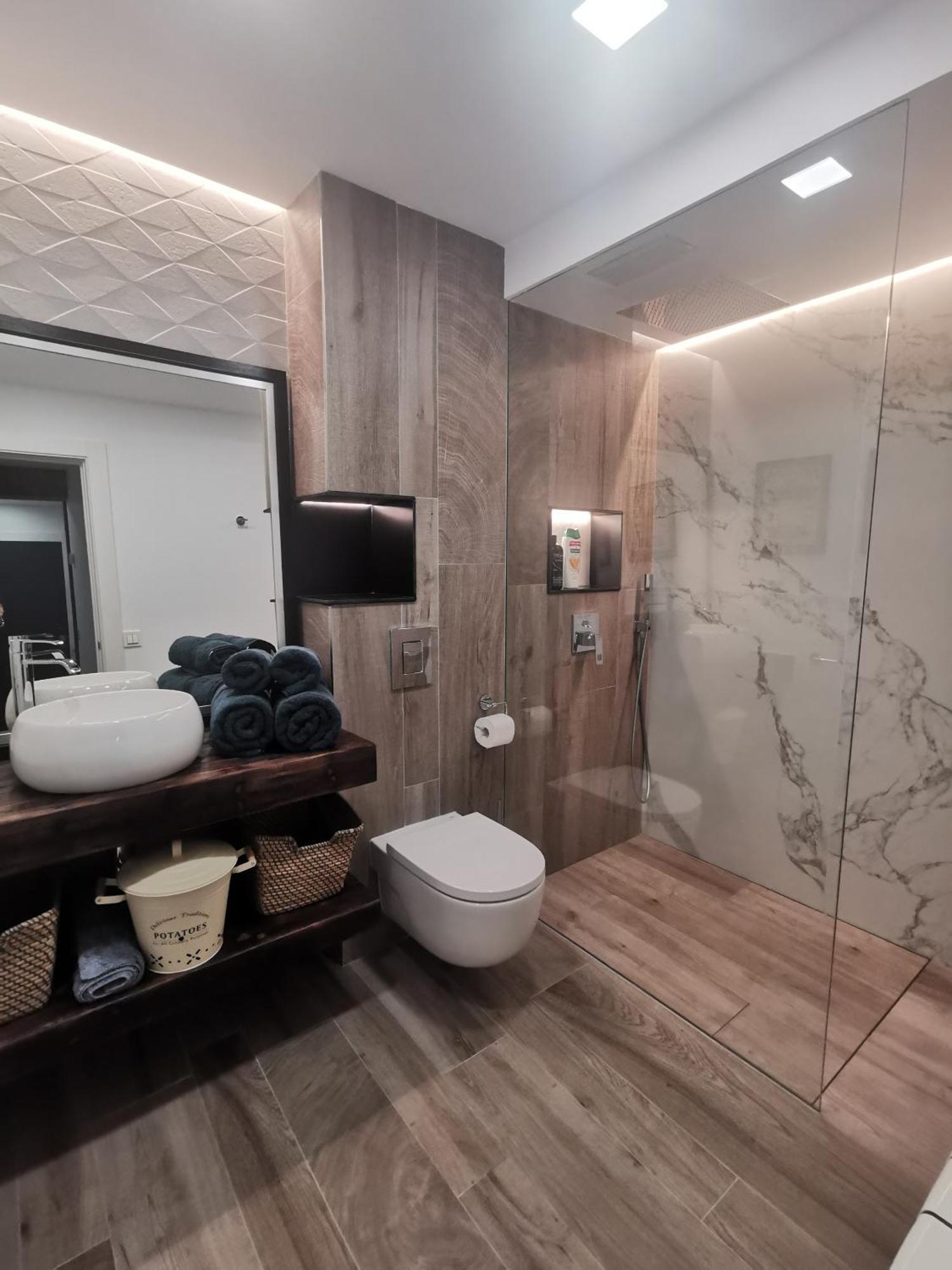 Oroel Apartment Jaca Ngoại thất bức ảnh