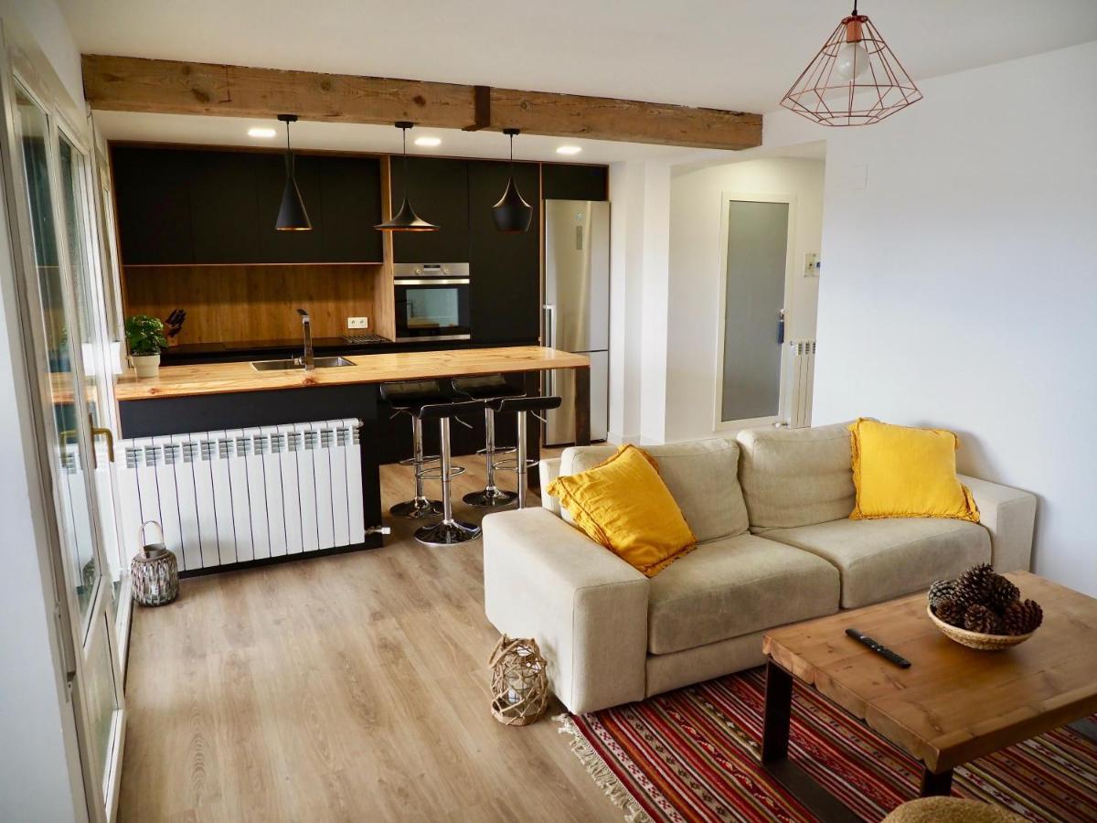 Oroel Apartment Jaca Ngoại thất bức ảnh