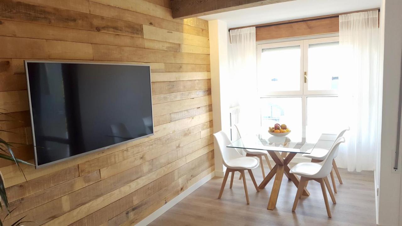 Oroel Apartment Jaca Ngoại thất bức ảnh